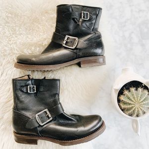 Frye Vanessa Ankle Boots in Black